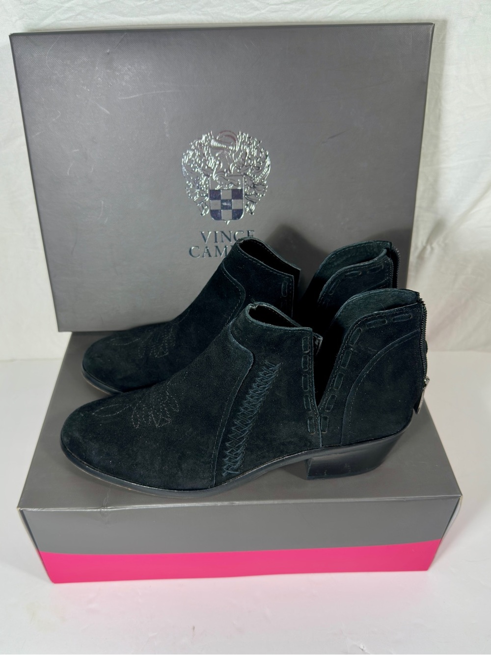 Vince Camuto Presita Black Suede V-Cut Western Ankle Boots 7.5